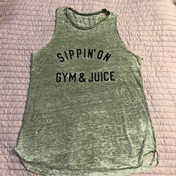 Distressed “Gym and Juice” Muscle Shirt S - Picture 5 of 9